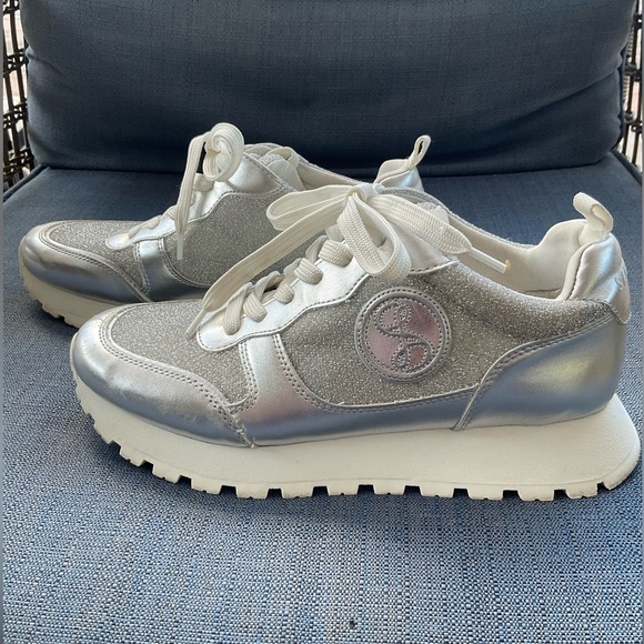 Sam & Libby Metallic Silver and White Casual Shoes - Picture 2 of 5